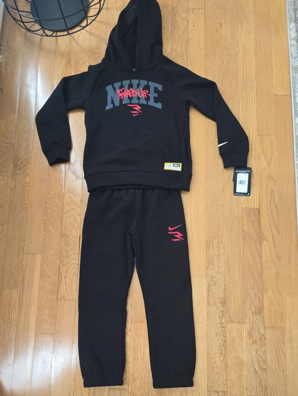 NIKE BRAND BOY'S BLACK 2 PIECE ACTIVE PANTS AND MATCHING PULLOVER HOODIE SIZE 6